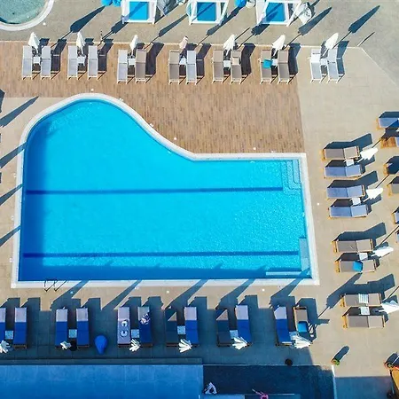 Harmony Crest (adults Only) 4*