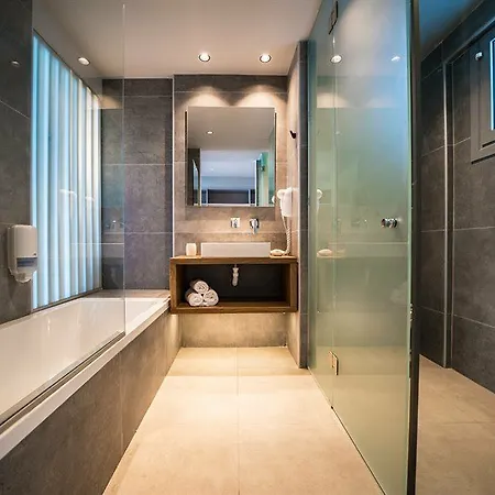 Harmony Crest (adults Only) 4*